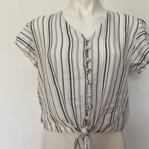 Sim & Sam stripe button front flutter top - Picture 3 of 8